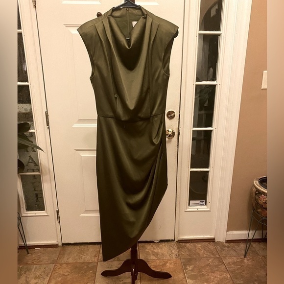 NWOT ELLIAT ARMY GREEN ASYMMETRICAL DRESS SIZE S - Picture 1 of 11
